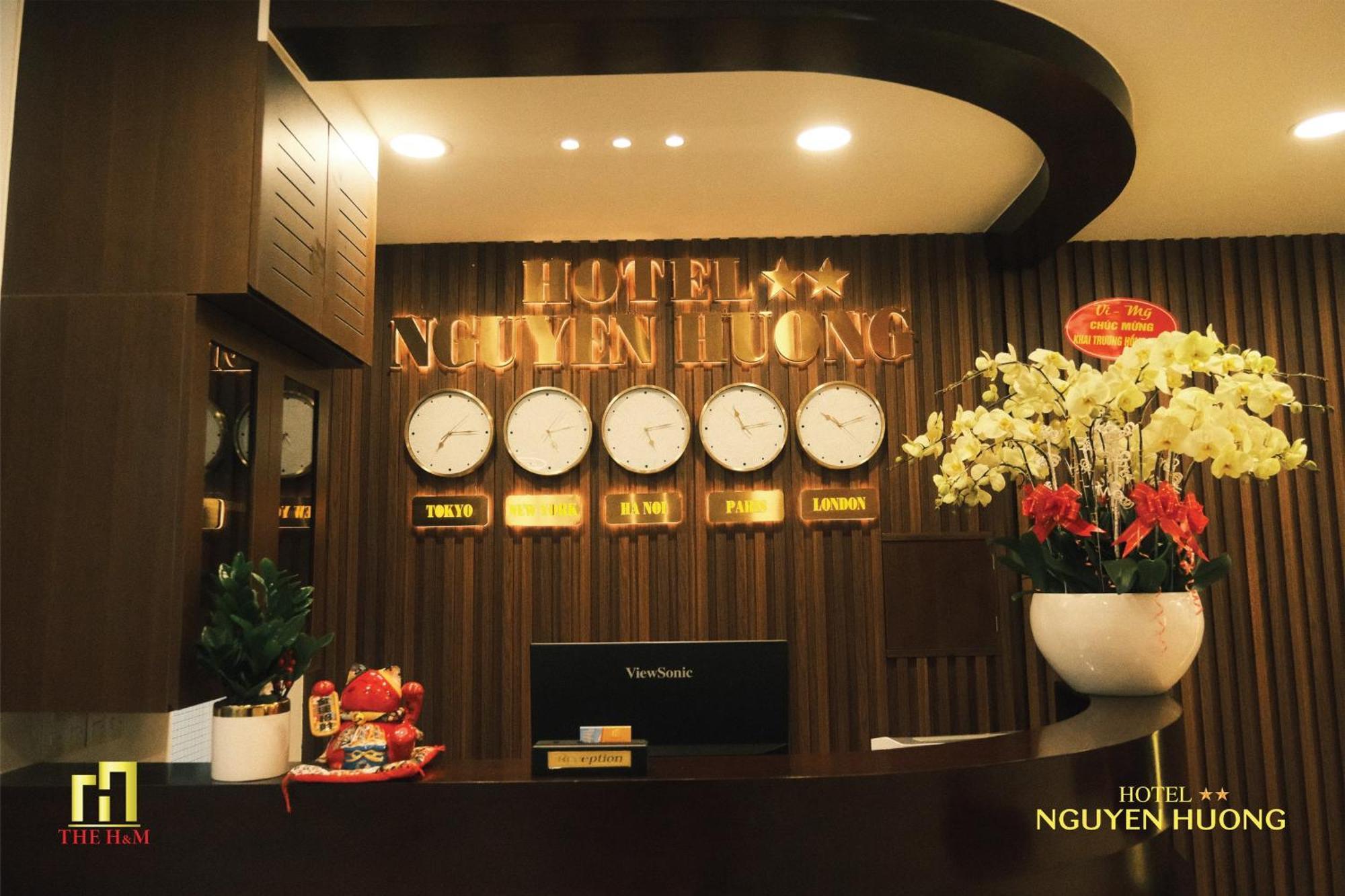 Nguyen Huong 2*